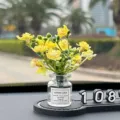 Schönes Begonie Blume Auto temporäres Parken Nummernschild mit gelber Vasen Dekoration. - Gelbe Begonie + spurloser Kleber