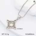 Vue détail du collier pendentif nœud celtique en acier inoxydable, 28mm de large. - Style 4 / Acier