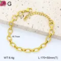 Vue détaillée du bracelet de chaîne en acier au titane doré, présentant des maillons raffinés. - 8