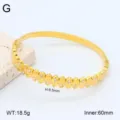 Vue détaillée du bracelet jonc en acier inoxydable cœur avec dimensions et poids. - Or 18 carats / 7