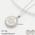 Collier médaillon rond en acier inoxydable avec gravure de couronne détaillée et chaîne. - Style 2 / Or 18 carats / Acier