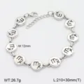 Détail du bracelet zodiaque en acier inoxydable avec breloques gravées de constellations et chaîne. - Style 11