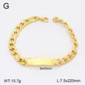 Détail de bracelet gourmette cubaine en acier inoxydable doré, avec plaque ID et maillons. - 7.5mm Largeur Gaufré 3:1