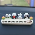 Lindo panda de dibujos animados placa de estacionamiento temporal para coche adorno de salpicadero - Panda Lindo 3D + Placa de Aromaterapia Blanca