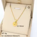 Collier pendentif lettre J initiale en acier inoxydable doré dans un élégant coffret cadeau. - Lettre J / Or 18 carats