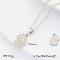 Vue detaillee du collier pendentif rat du zodiaque argente avec un design en relief fin. - Style 4 Zodiaque Souris / Acier