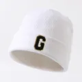 Weiß gestrickte Beanie Mütze mit Glitzer Buchstabe G Patch warme Winter Streetwear - Verstellbar / Buchstabe G