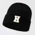 Black fashion letter patch knitted beanie hat, versatile street style warm winter cap for men women - Adjustable / Letter H