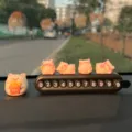 Placa de número de estacionamiento temporal de coche con cerdo lindo accesorio - Placa de aparcamiento orejas de gato negra con 4 cerditos de postre y cerdito papas fritas grande