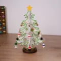 Festlicher Miniatur-Weihnachtsbaum aus Holz als Tischdekoration mit kleinen Anhängern - S / Weiß