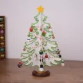 Handgefertigte weiße hölzerne Weihnachtsbaum-Tischdekoration mit festlichem Miniaturschmuck - M / Weiß