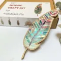 Buntes Feder-DIY-Mosaik-Bastelset für Kinder und Erwachsene in Originalverpackung - Stil A Rot Grün