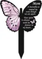 Schwarzer Schmetterlings-Gedenkpfahl mit rosa Flügeln und einem Gedicht für Mama. - Schmetterling Mutter Hommage Stil
