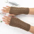 Strick fingerlose Handschuhe fuer Winter warme Zopfmuster Handwaermer braun Mode Accessoire. - Einheitsgröße / Khaki
