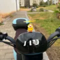 Jouet hélice casque canard jaune pour moto vélo décoration tableau de bord voiture - Canard Imperméable / Type Adhésif