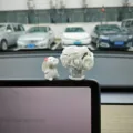 Ornement de voiture lapin mignon avec vase à fleurs blanches diffuseur pour tableau de bord - Lapin + Rose Blanche