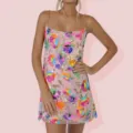 Sexy Damen Pailletten Blumen Mini Kleid mit goldenen Kettenträgern und elegantem Ausschnitt. - S / Rosa
