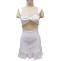 Weißes Häkelspitzen-Set mit Ausschnitt und Crop-Top, stylisches Twist-Front-Design. - S / Weiß