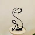 Minimalistische schwarze Hundeskulptur aus Metalldraht auf Ständer - Labrador Stil (5589)