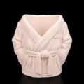 Kreativer rosa Bademantel-Getränkedosenhalter mit einer sehr realistischen Stoffstruktur - Morgenmäntel / Innendurchmesser: 6.7cm / Khaki
