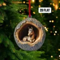 Detailaufnahme eines 2D flachen Pferde-Ornaments aus Acryl an einem Weihnachtsbaum - Pferd im Baumloch (16)
