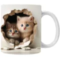 Weiße Keramik Kaffeetasse mit niedlichem 3D Motiv von zwei Kätzchen in einem Loch - 301-400ml / Zwei Blauäugige Kätzchen Wandloch Stil (cat10)