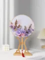 Ventaglio rotondo artigianale in stile cinese con fiori preservati e supporto in legno. - Viola affascinante - Kit fai da te ventaglio rotondo con supporto reale in resina