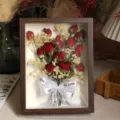 Marco caja de sombra de flores de rosas secas decoración hogar regalo arte botánico mesa. - Rosa Burbuja Neón / 8 Pulgadas Madera de Nogal (con Cadena de Luz Bolsa de Regalo Tarjeta)