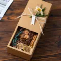 Kraft paper gift box set with dried flowers pine cones and cinnamon for birthdays - Rose & Dried Flower Gift Box Set (Size 12x12x5cm)