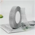 Silbernes Glitzerband auf Rolle zum edlen Geschenke verpacken und Basteln für Feiertage. - 1.5cm Silber*22m / Silber