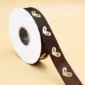 Braunes Band mit goldenem Herz-Druck, ideal für Geschenkverpackungen, Blumensträuße und Deko. - 2,5 cm * 50 Yards / Kaffeebraun