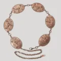 Dettaglio della cintura a catena concho in rame con design testa di toro - Stile Rilievo Longhorn Rame Rosso (23)