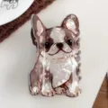 Pince à cheveux mignonne bouledogue en PVC avec un joli motif marbré brun et blanc - Carlin