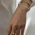 Bracelet de doigt élégant en acier inoxydable doré avec zircons marquise et bagues - Style Combo Bague Chaîne Multi-Rangs (BR26Y0307)