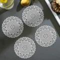 4er Set silberne hohle PVC Untersetzer mit Herzrand, elegante Tischdekoration fuer Kaffeetassen. - 10cm Untersetzer / Silber