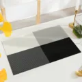 Moderne minimalistische PVC Tischset, wasserdicht und hitzebeständig schwarz weiß Variante. - Schwarz und Grau