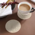 Noordse luxe PVC veer vergulde onderzetter waterdichte tafelisolatiemat drankbekerkussen - Feder Onderzetter / Diameter 10cm / Zilver