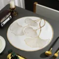 Στρογγυλό λευκό και χρυσό σουπλά με φύλλο γκίνγκο σκανδιναβικού στιλ ανθεκτικό στη θερμότητα. - Γκίνγκο / Χρυσό