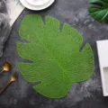 Green PVC Monstera Leaf Placemat Hollow Table Mat Ins Style Heat Resistant Kitchen Decor - 44x35cm / Green
