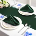 Donkergroene satijnen tafelloper en servetten set, elegante polyester tafeldecoratie. - Servet 43x43cm / Groen