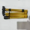 Klappbarer Aluminium Spazierstock verstellbarer Wanderstock fuer Senioren Mobilitaet. - Dunkelgelb