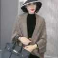 Vrouwen bruin opengewerkt gebreid cape sjaal lente herfst elegante trui poncho kleding - koffiekleur