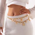 Zweilagige goldene Taillenkette mit Seesternen, Muscheln und Perlen für den Strand - Schneckenhaus Seestern Stil / Gold
