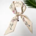 Beigekleurige zijden twilly sjaal voor dames, chique handgetekende kunstprint lang lint voor tas. - 5 Beige lente