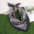 Vintage paisley print katoen linnen vierkante sjaal ademende halsdoek voor dames mode accessoire - Vierkante kaki paisley zakdoek met zwarte rand