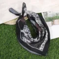 Retro bedrukte vierkante sjaal katoen linnen paisley halsdoek vintage zwarte bandana voor vrouwen - Zwarte paisley bandana