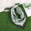 Groene paisley print katoen linnen klein vierkante sjaal, retro ademende dames nek sjaal. - Groene paisley bandana