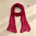 Écharpe en lin et coton froissé rose foncé uni, châle décoratif long et léger. - Bordeaux