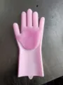 Roze siliconen afwas handschoenen met schrob borstelharen voor handige keukenreiniging. - Roze