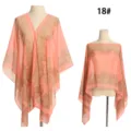 Strand-Überwurf aus pfirsichfarbenem Chiffon mit Paisleymuster und Perlenknöpfen - Coral Pink Paisley
